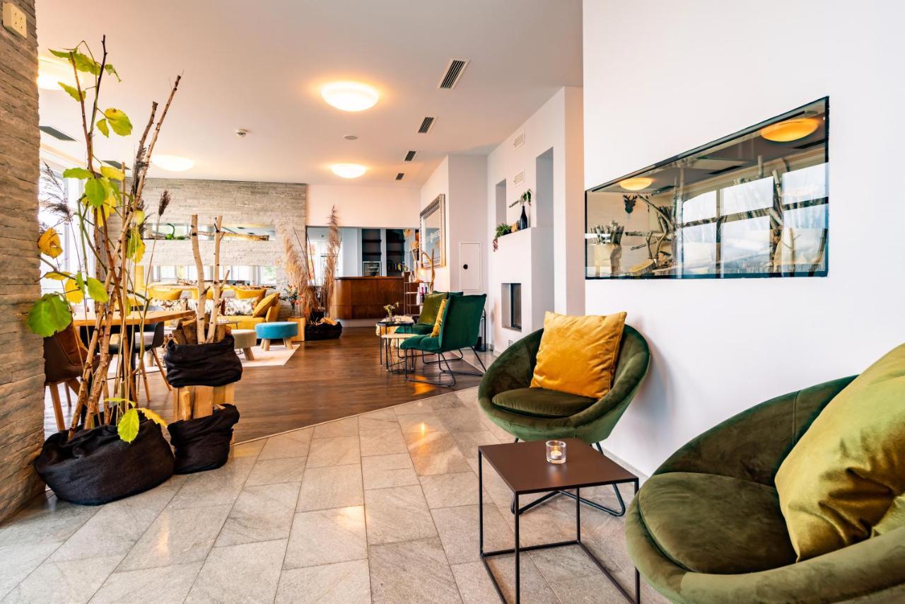 Der Sonnberg Alpinlodges - Apartments Mit Seeblick, Privater Sauna Und Self Check-In Целль-ам-Зе Экстерьер фото