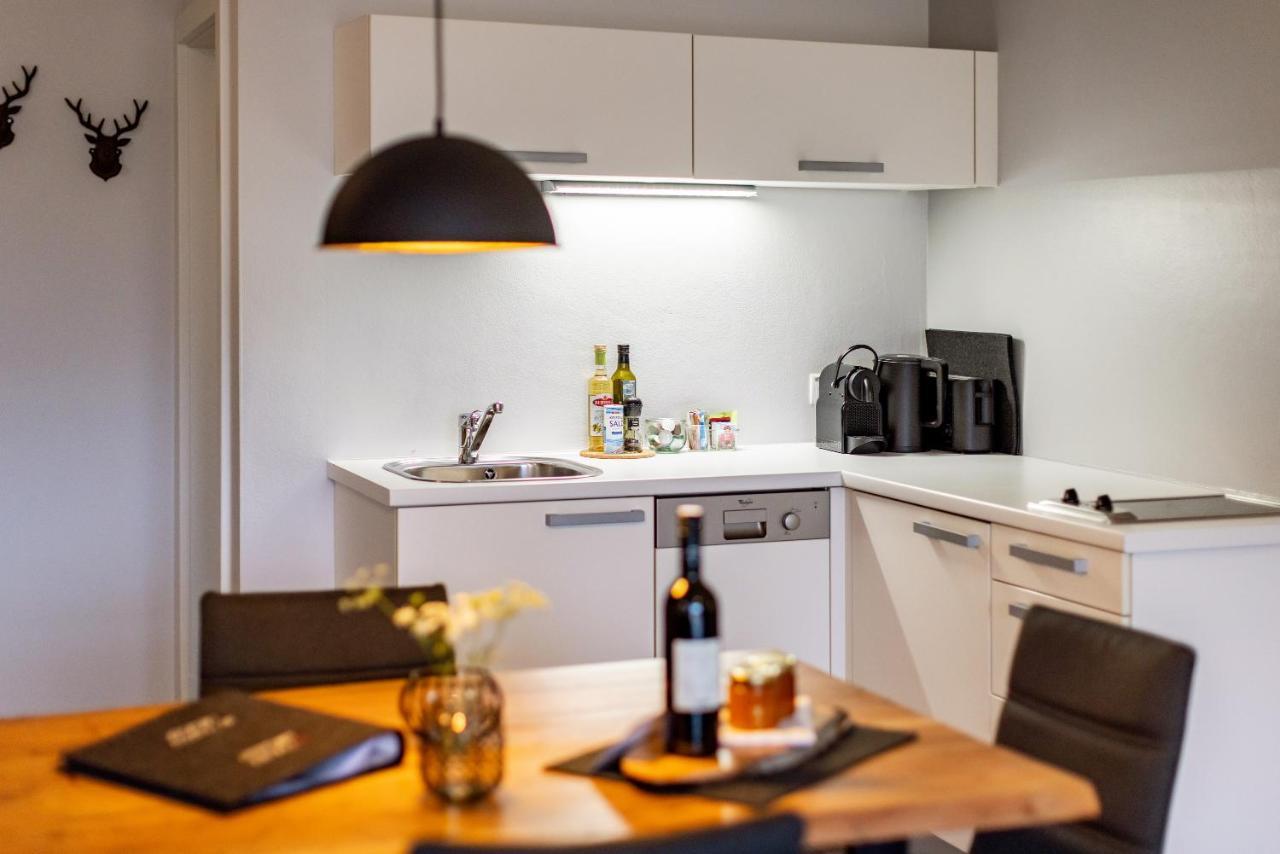 Der Sonnberg Alpinlodges - Apartments Mit Seeblick, Privater Sauna Und Self Check-In Целль-ам-Зе Экстерьер фото