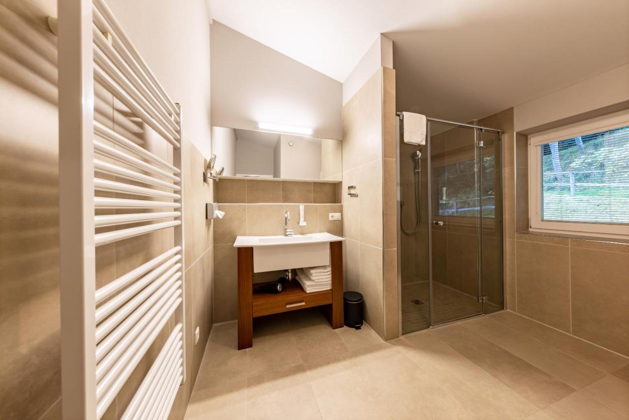 Der Sonnberg Alpinlodges - Apartments Mit Seeblick, Privater Sauna Und Self Check-In Целль-ам-Зе Экстерьер фото