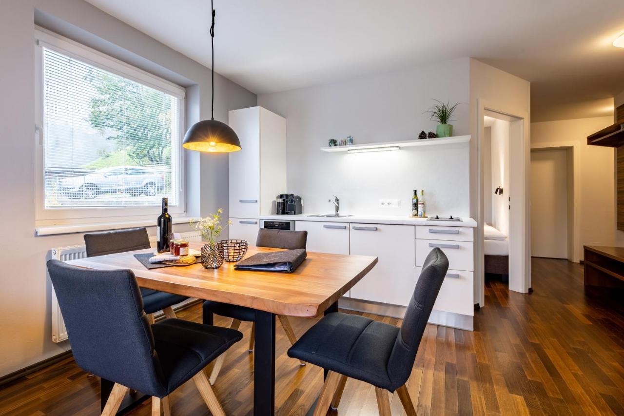 Der Sonnberg Alpinlodges - Apartments Mit Seeblick, Privater Sauna Und Self Check-In Целль-ам-Зе Экстерьер фото